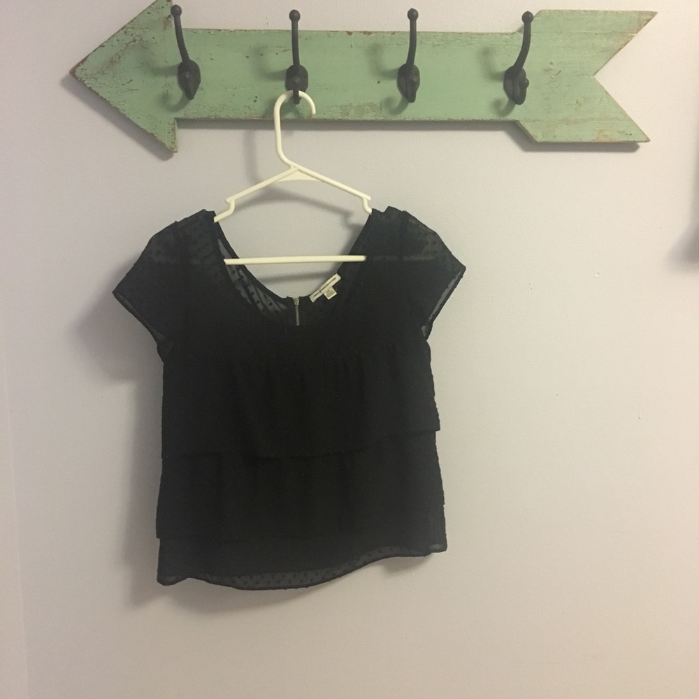 American Eagle black top, size small